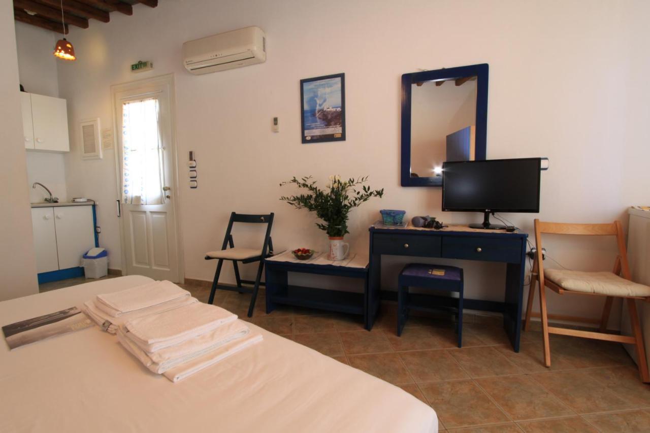 Platis Gialos  Smaragda Rooms & Studios מראה חיצוני תמונה